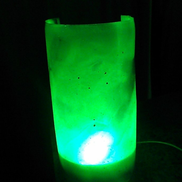 Made by Misty resin bedside table lamp - Picture 9 of 10